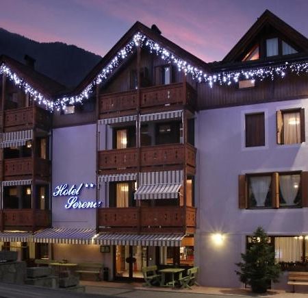 Hotel Serena Dimaro Buitenkant foto